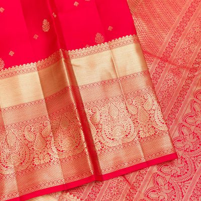 Swan and lotus border